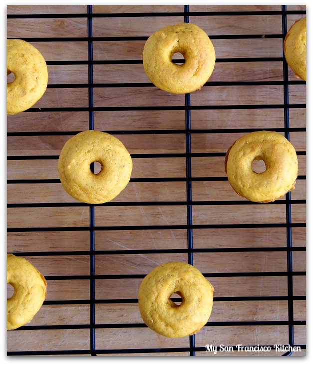 pumpkin-donuts-2