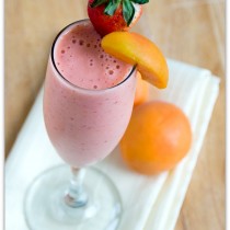 apricot strawberry smoothie