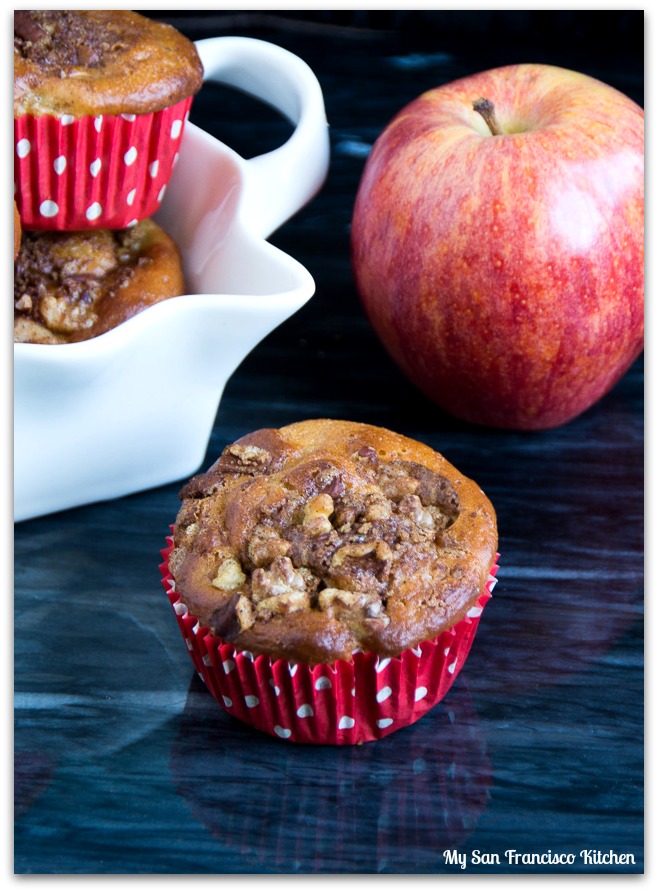 apple streusel muffins