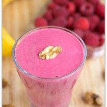 raspberry walnut smoothie