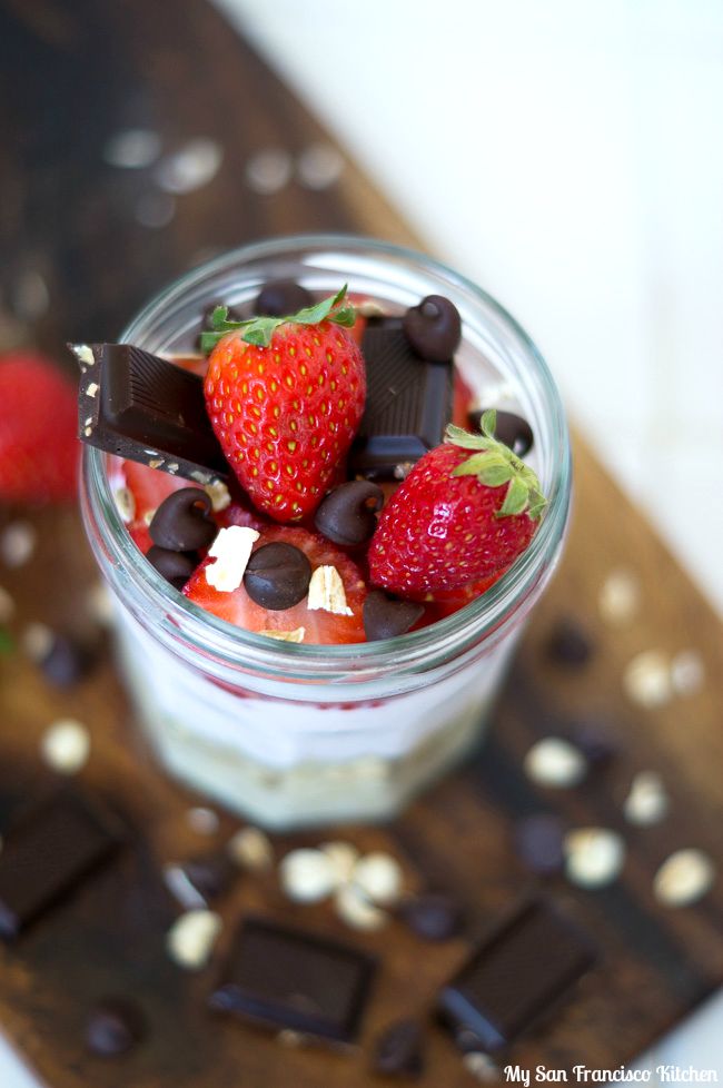 chocolate strawberry overnight oats