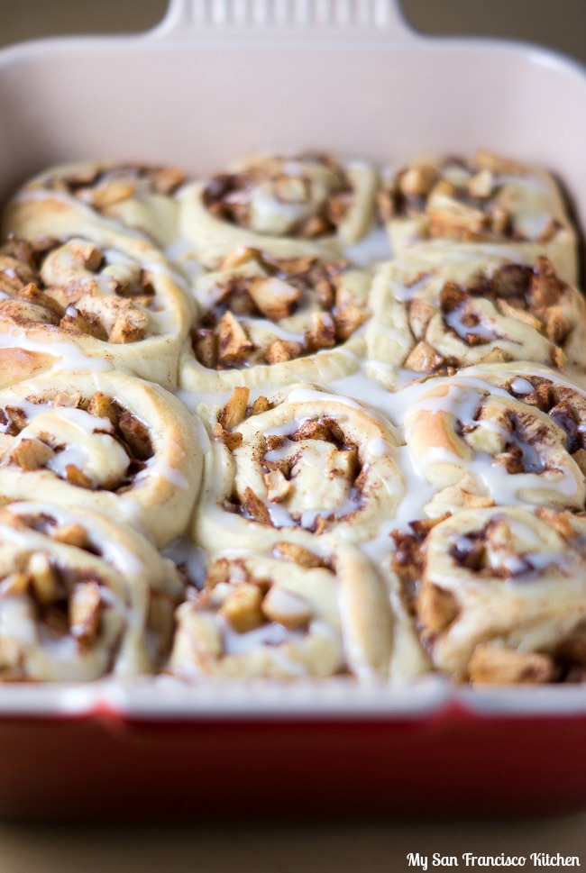 apple cinnamon rolls