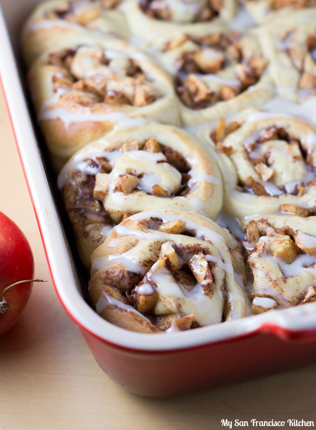 apple cinnamon rolls