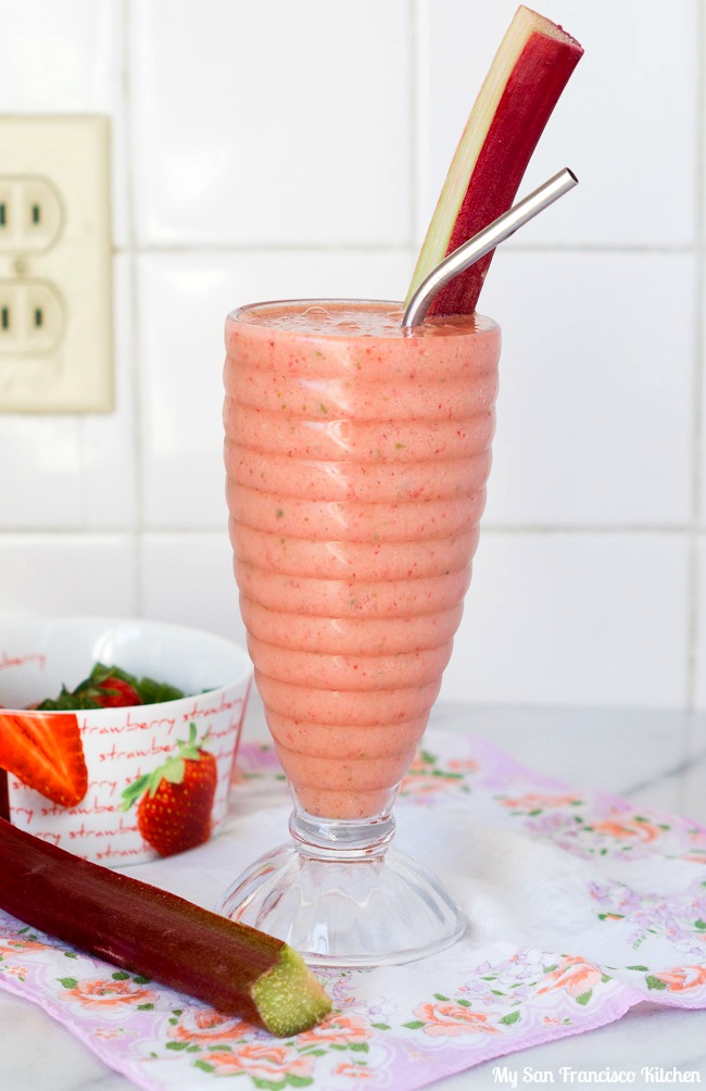 Strawberry Cucumber Rhubarb Smoothie