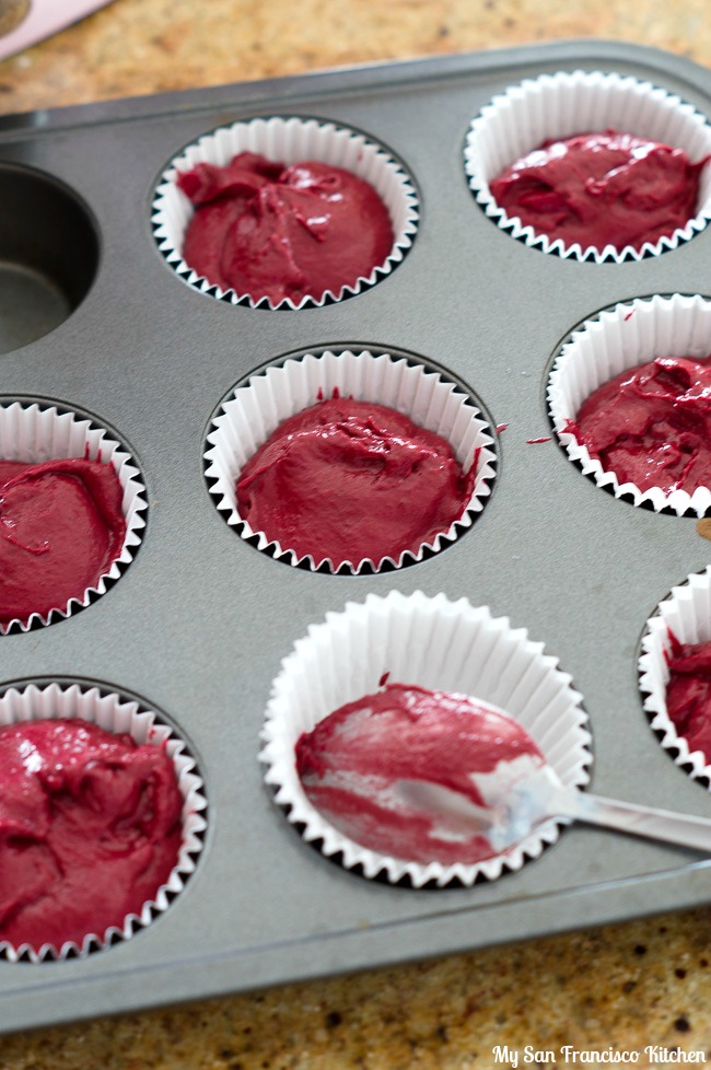 red-velvet-cupcakes-4